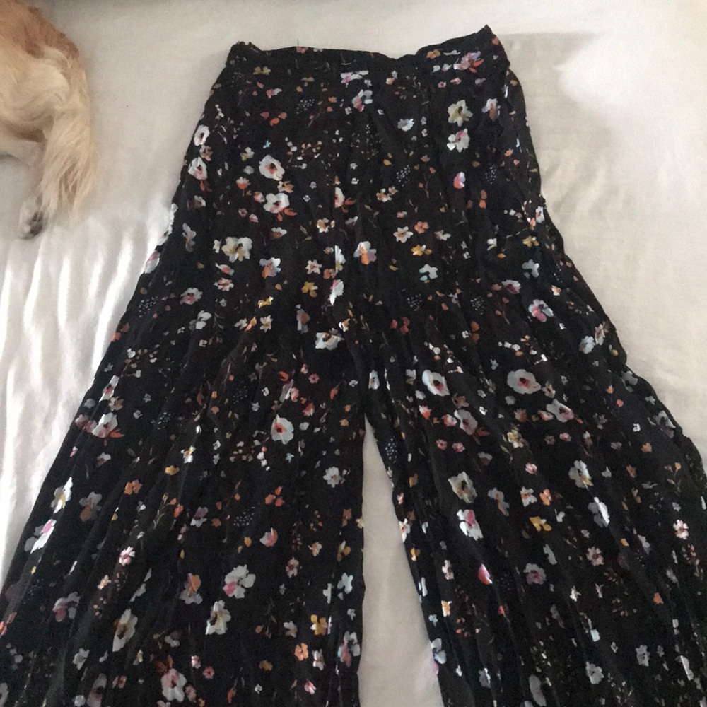 Floral wide leg pants